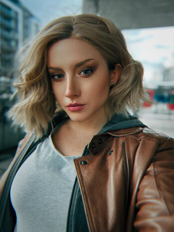 Ezy Summers Cosplay