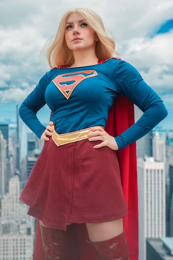 Ezy Summers Cosplay