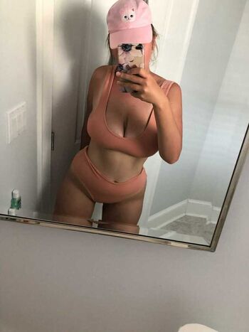 Full leaked Fwika private photo