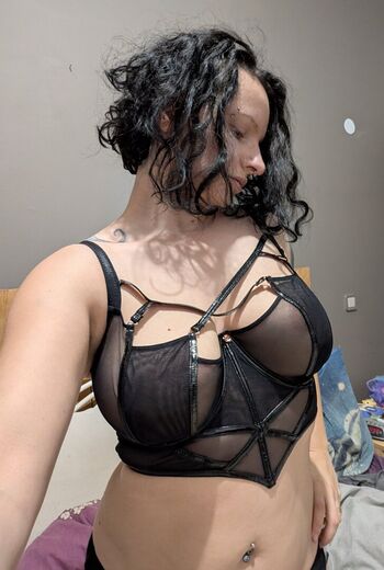Full leaked Faeleen private photo