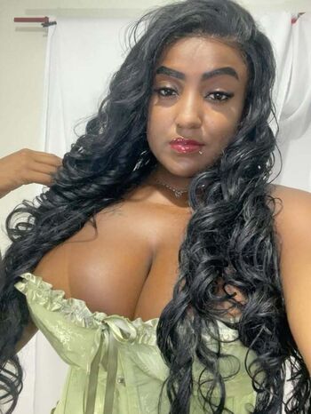 Full leaked Faellaz private photo