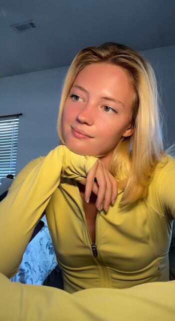 Full leaked Fangbarbie private photo