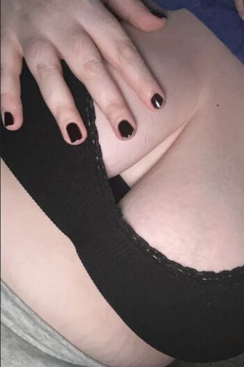 Full leaked Fannyjhsz private photo