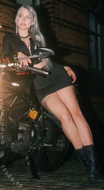 Full leaked Farbenfuchs private photo