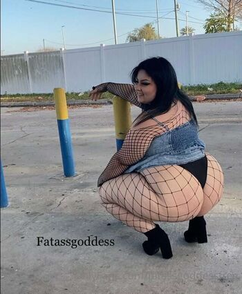 Full leaked Fat ass goddess private photo