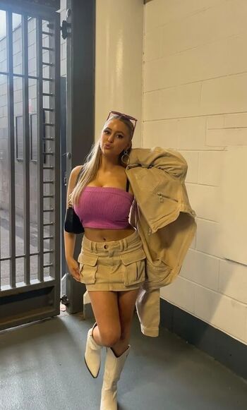Full leaked Fayehanson private photo