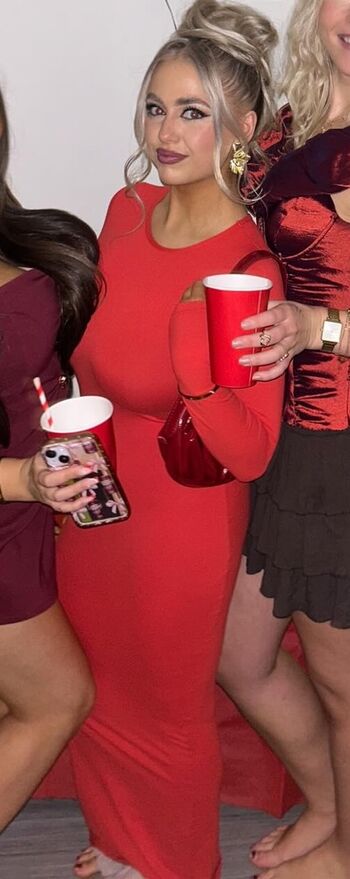 Full leaked Fayehanson private photo
