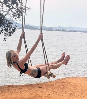 Full leaked Fearne cotton private photo