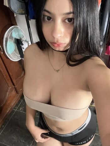 Full leaked Feersshii page private photo