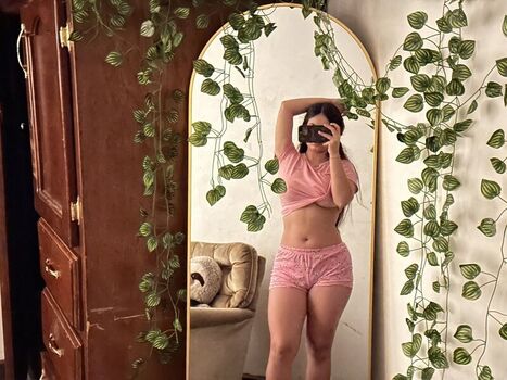 Full leaked Feersshii private photo