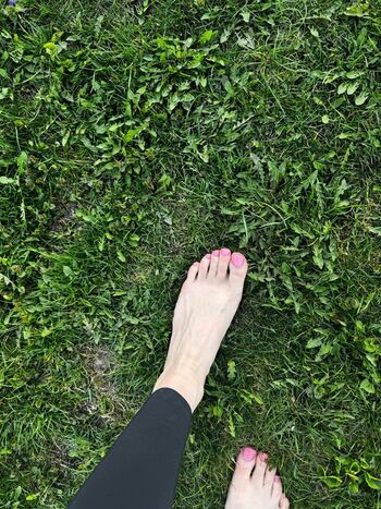 Full leaked Feetbycheeky private photo
