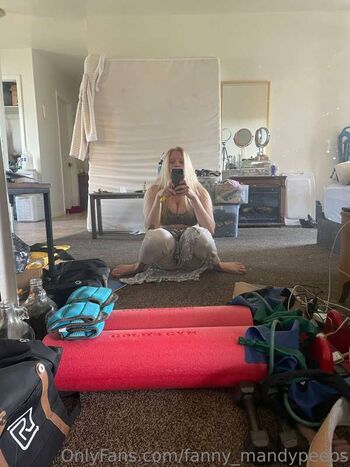 Full leaked Fefeesfannypeeps private photo