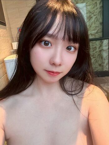 Full leaked Fei model food page private photo