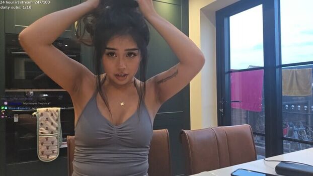 Full leaked Feibei private photo