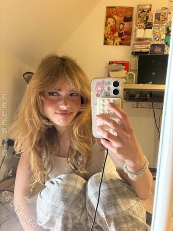 Full leaked Felinenyaa page private photo