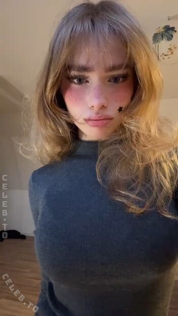 Full leaked Felinenyaa private photo