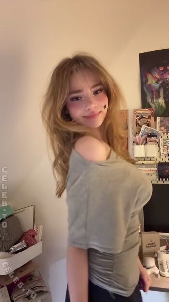Full leaked Felinenyaa private photo