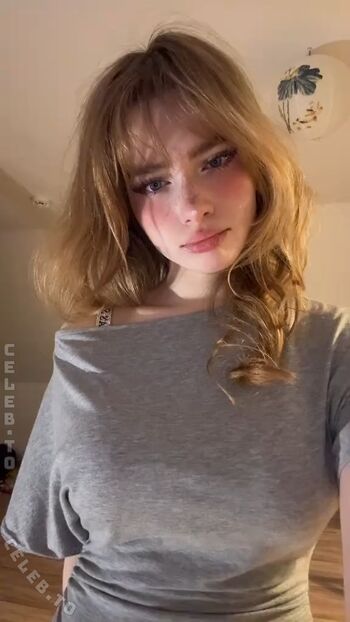Full leaked Felinenyaa private photo