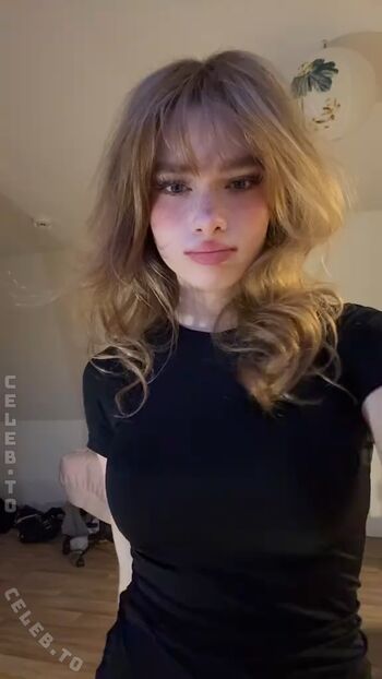 Full leaked Felinenyaa private photo