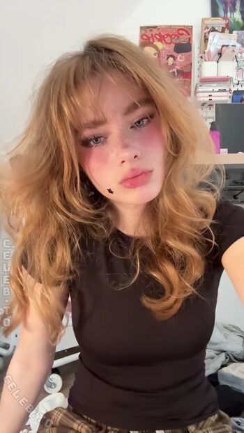 Full leaked Felinenyaa private photo