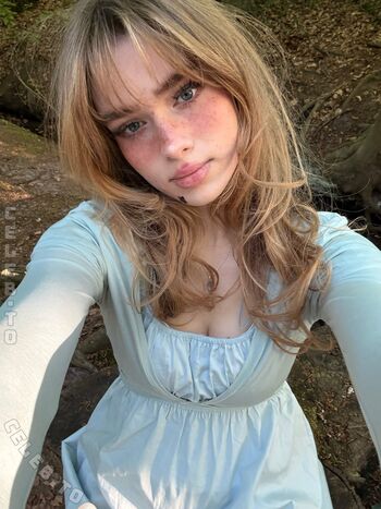 Full leaked Felinenyaa private photo