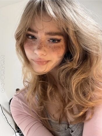 Full leaked Felinenyaa private photo