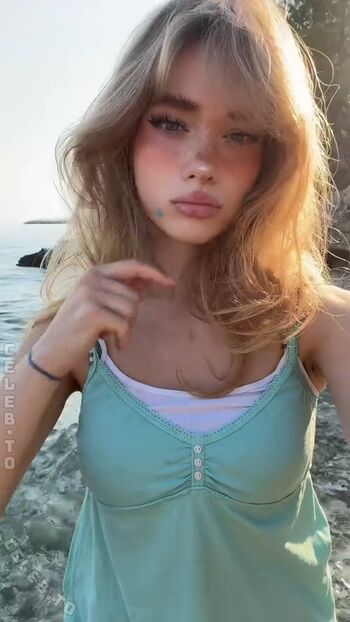 Full leaked Felinenyaa private photo