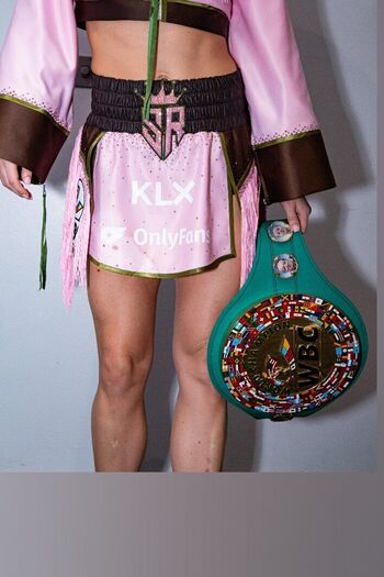 Full leaked Female boxers private photo