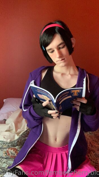 Full leaked Femboycherryblossom private photo