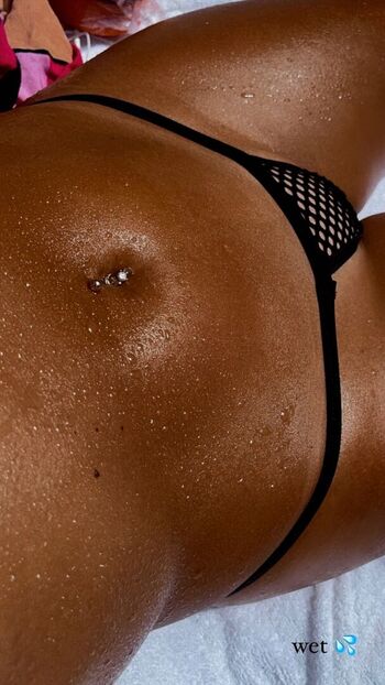 Full leaked Femmes journalistes private photo