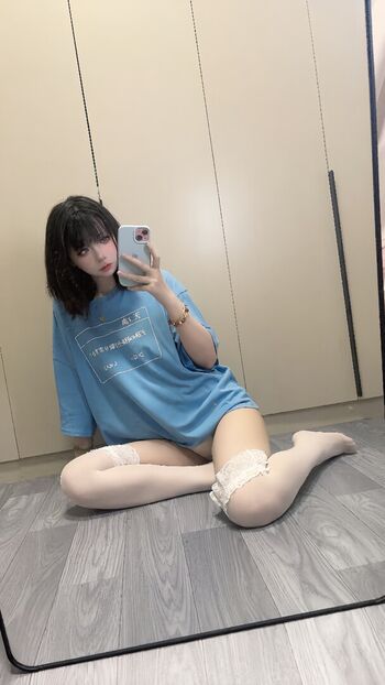 Full leaked Fengmaoss page private photo