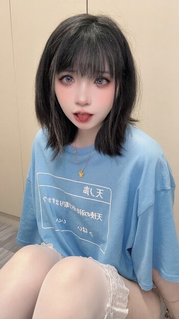 Full leaked Fengmaoss page private photo