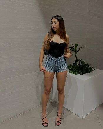Full leaked Fernandamamiii page private photo