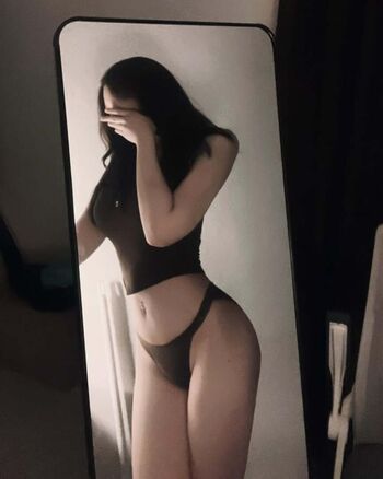 Full leaked Fernlychan private photo