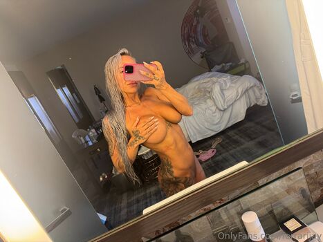 Full leaked Ferrarijay private photo