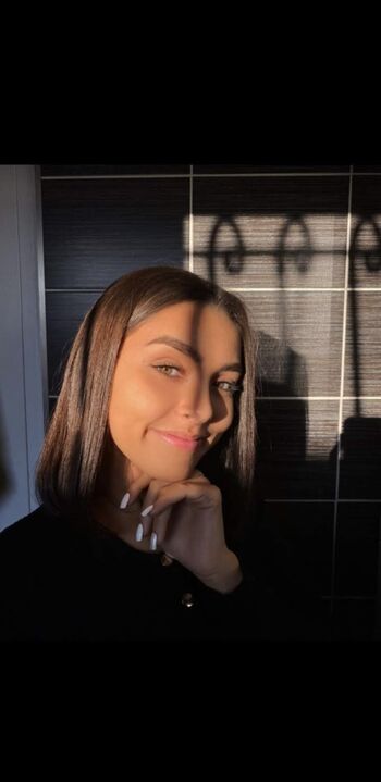 Ficha Yubo