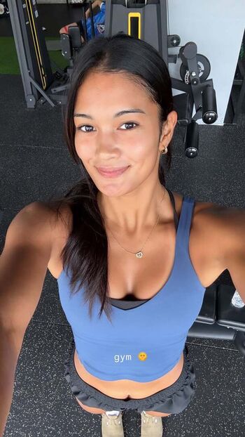 Full leaked Fifi sharma private photo