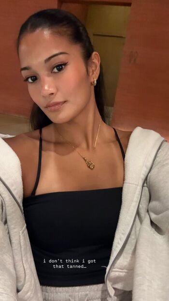 Full leaked Fifi sharma private photo