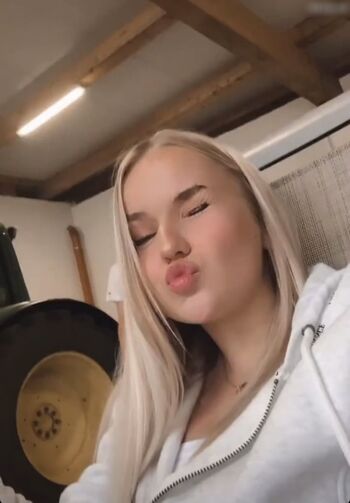 Full leaked Fiona kaiser private photo