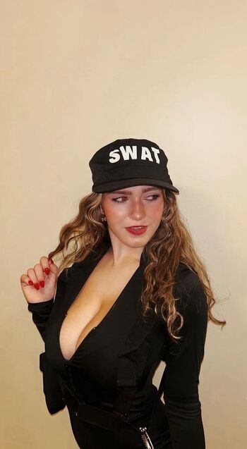 Full leaked Fiona private photo