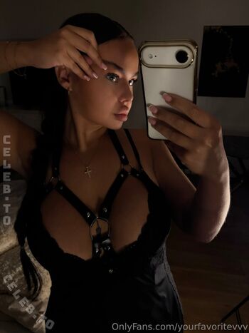 Full leaked Fionachen private photo
