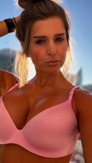 Full leaked Fitbadass private photo