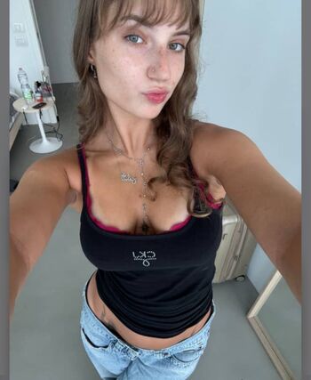Full leaked Fitbyalx private photo