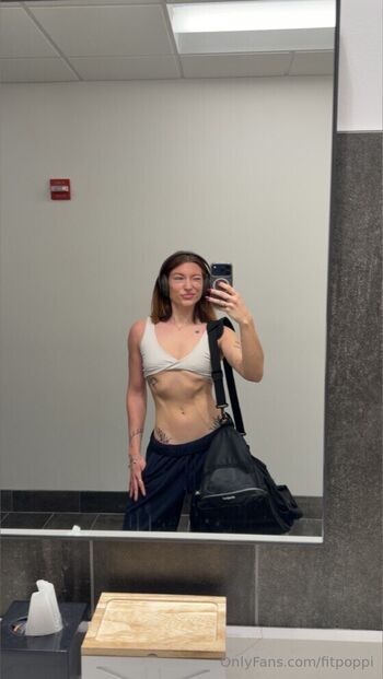 Full leaked Fitpoppi private photo