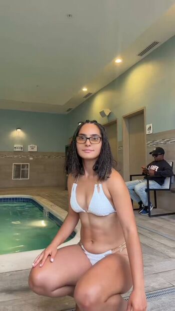 Full leaked Fizzypeach irl private photo