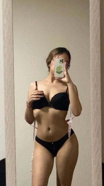 Full leaked Flavia private photo