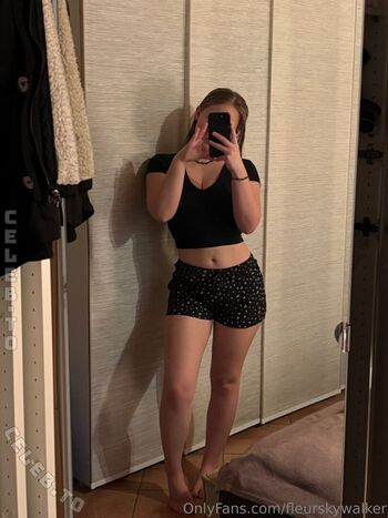 Full leaked Fleurskywalker private photo