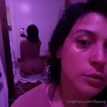 Full leaked Flexury private photo