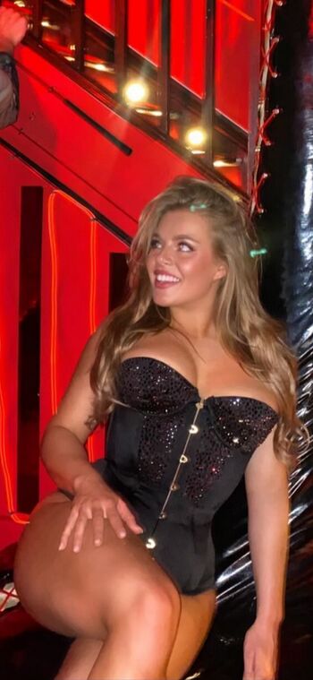 Full leaked Fliss rowbotham private photo