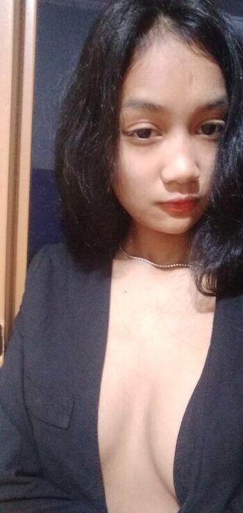 Full leaked Flomoroll private photo